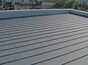福岡県糸島市T様邸の太陽光パネル設置工事工程。太陽光パネル設置前の屋根の様子です。